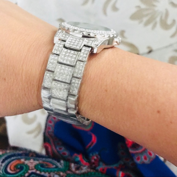 Silver crystal Bling Rhinestone Watch - Picture 6 of 7